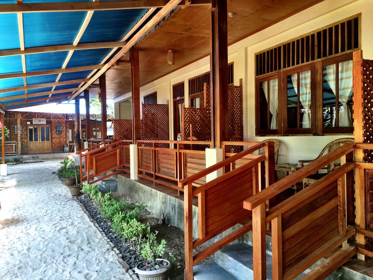 Two Fish Resort Bunaken Exterior foto